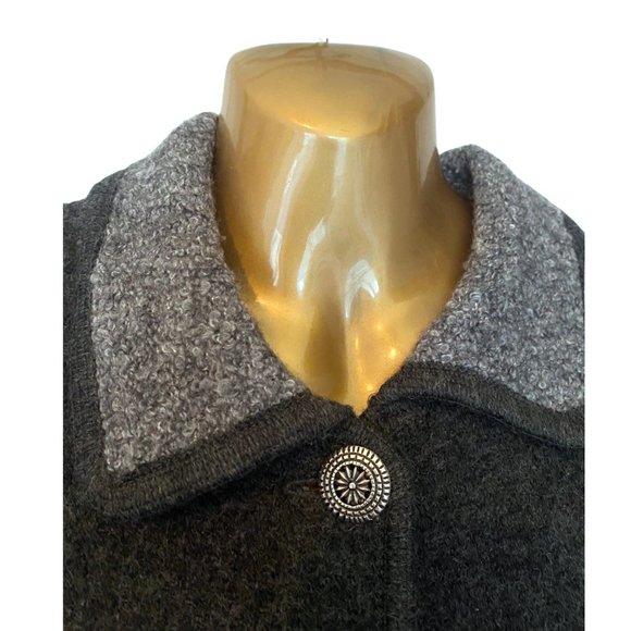 Winter Scene Wool Sweater Jacket | Gaddy Collection Hand Framed - Picture 2 of 11